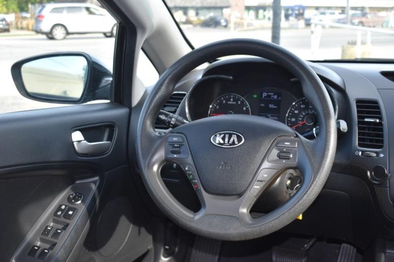 Kia Forte LX 6A 2017