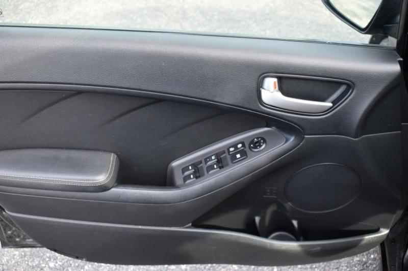 Kia Forte LX 6A 2017