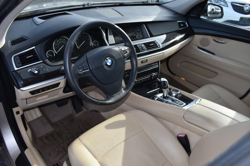 BMW 5-Series Gran Turismo 535i 2014