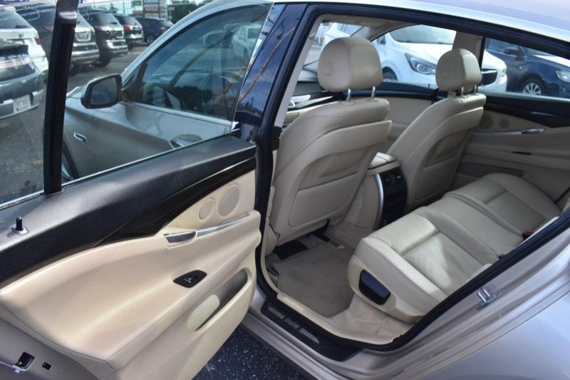 BMW 5-Series Gran Turismo 535i 2014