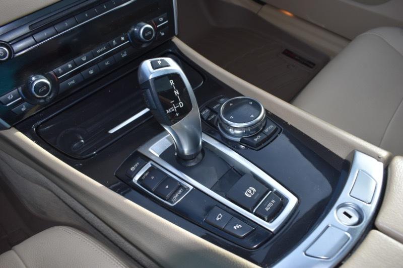 BMW 5-Series Gran Turismo 535i 2014