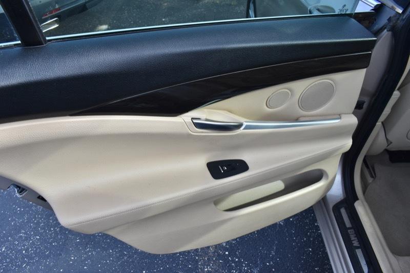 BMW 5-Series Gran Turismo 535i 2014