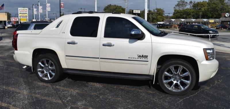 Chevrolet Avalanche LTZ 4WD 2012