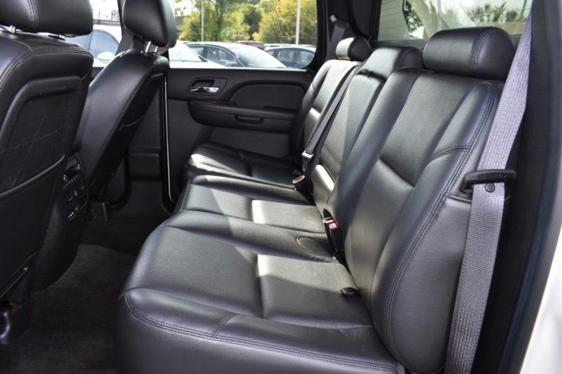 Chevrolet Avalanche LTZ 4WD 2012