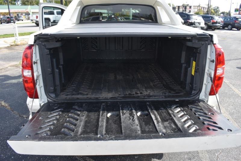 Chevrolet Avalanche LTZ 4WD 2012