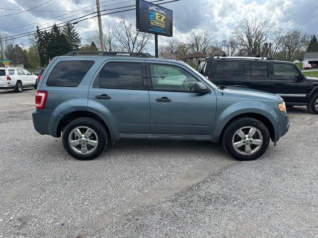 Ford Escape XLT 4WD 2012