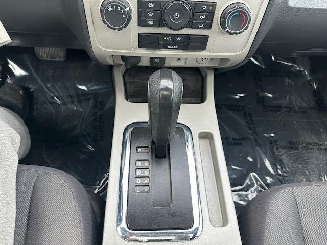 Ford Escape XLT 4WD 2012