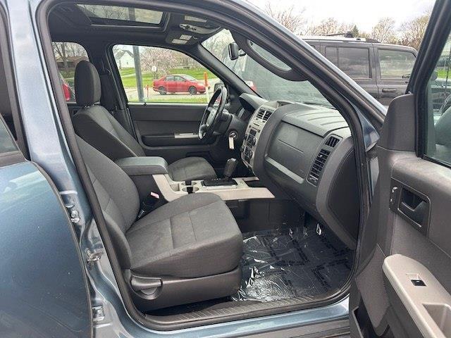 Ford Escape XLT 4WD 2012