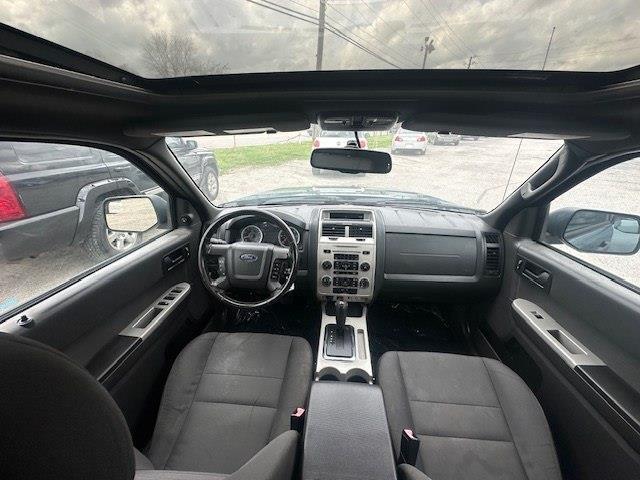 Ford Escape XLT 4WD 2012