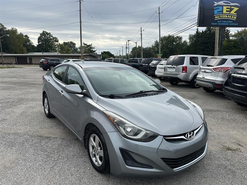 Hyundai Elantra SE 6AT 2015