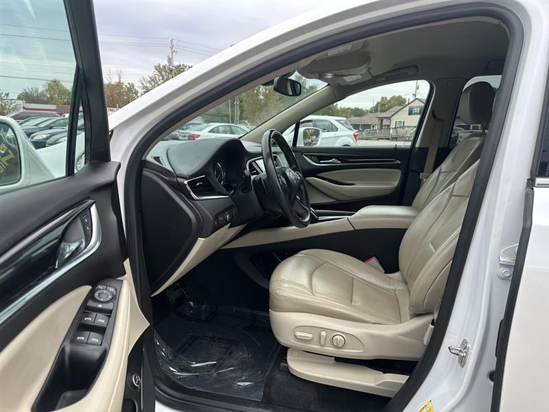 Buick Enclave Essence FWD 2018 Buick Enclave Essence FWD 2018