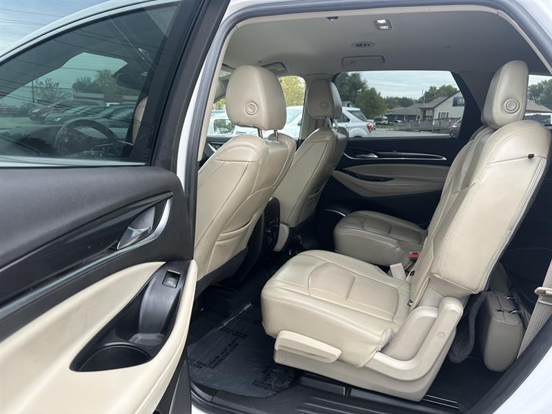 Buick Enclave Essence FWD 2018 Buick Enclave Essence FWD 2018