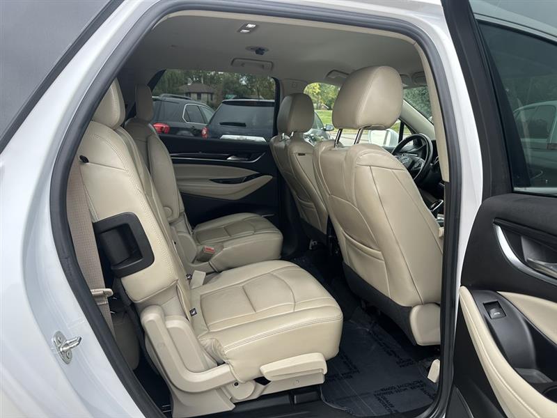 Buick Enclave Essence FWD 2018 Buick Enclave Essence FWD 2018
