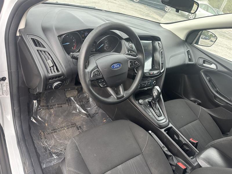 Ford Focus SE Hatch 2015 Ford Focus SE Hatch 2015