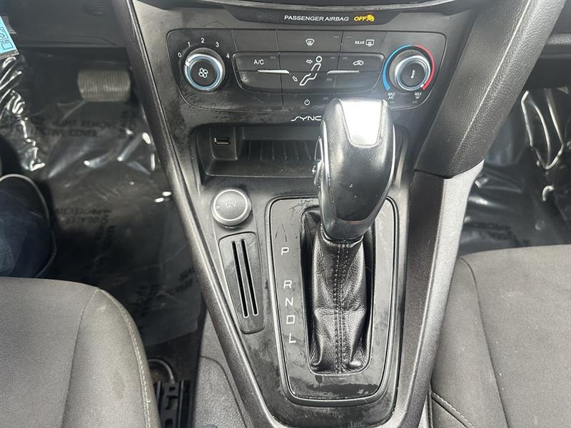 Ford Focus SE Hatch 2015 Ford Focus SE Hatch 2015
