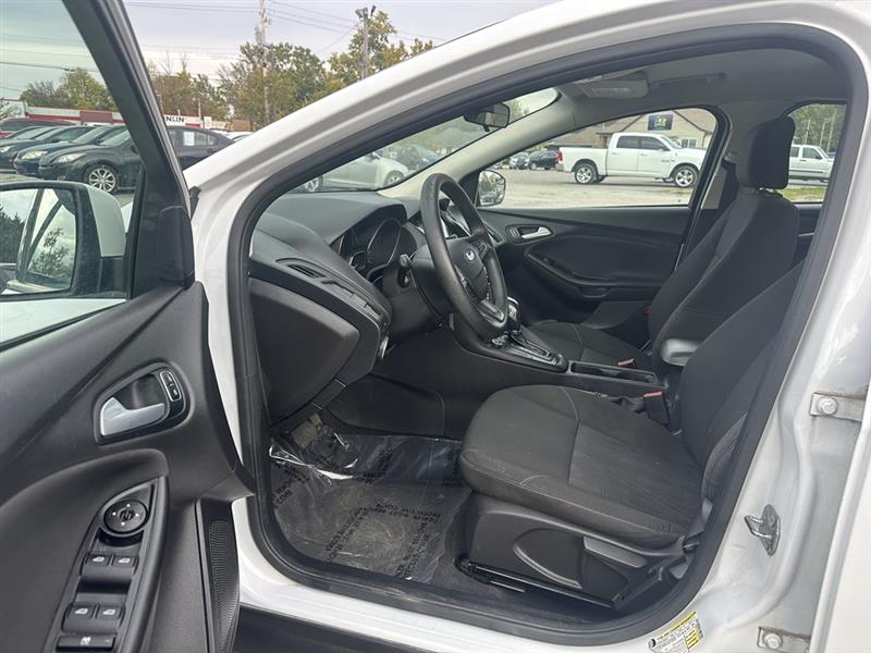 Ford Focus SE Hatch 2015 Ford Focus SE Hatch 2015
