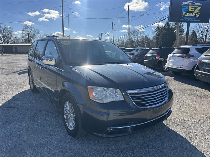 2013 Chrysler Town & Country Touring-L
