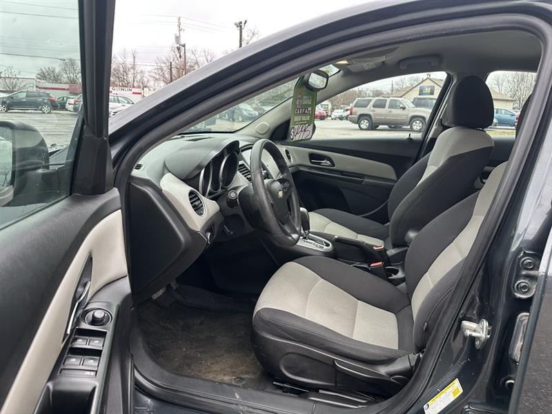 Chevrolet Cruze LS Auto 2013