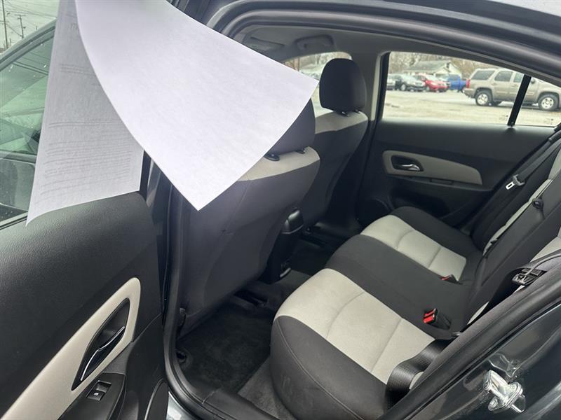 Chevrolet Cruze LS Auto 2013