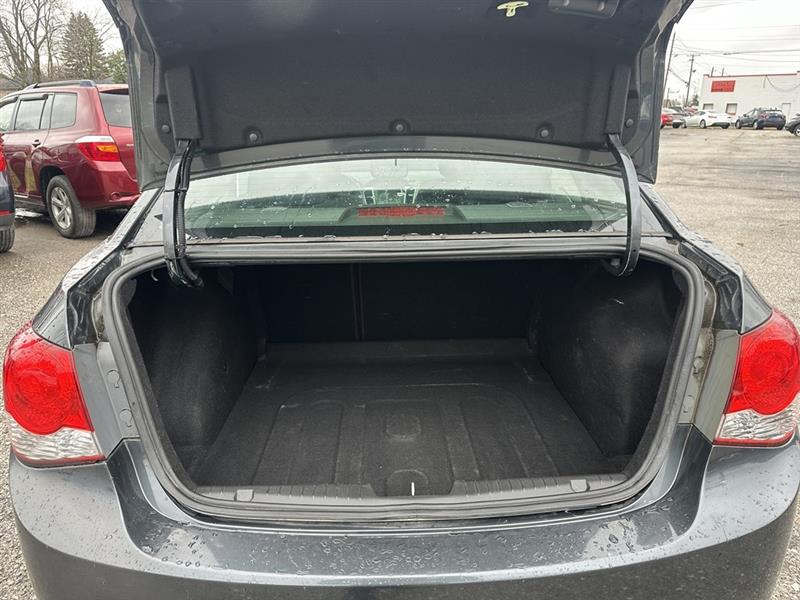 Chevrolet Cruze LS Auto 2013