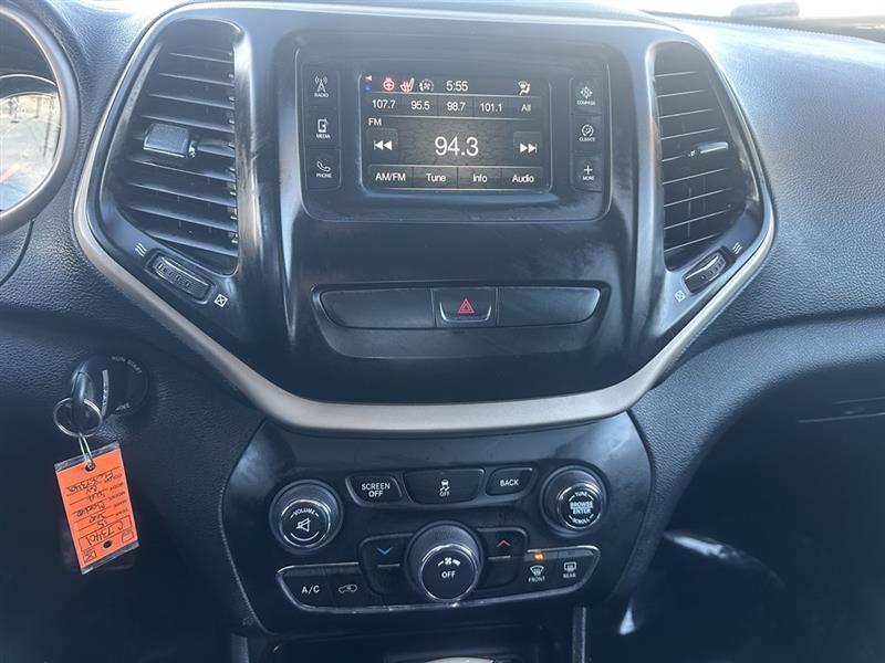 Jeep Cherokee Sport 4WD 2015