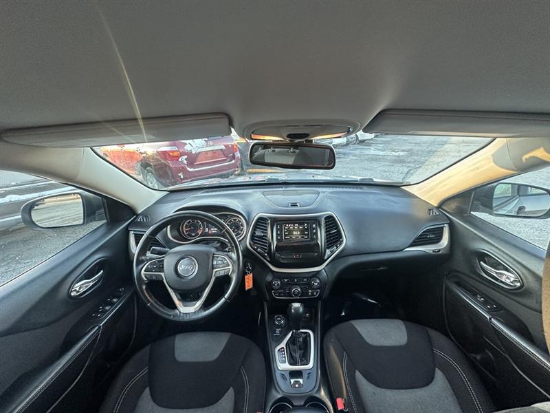 Jeep Cherokee Sport 4WD 2015