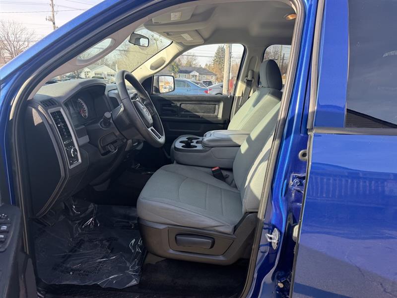 RAM 1500 Tradesman Crew Cab SWB 4WD 2014