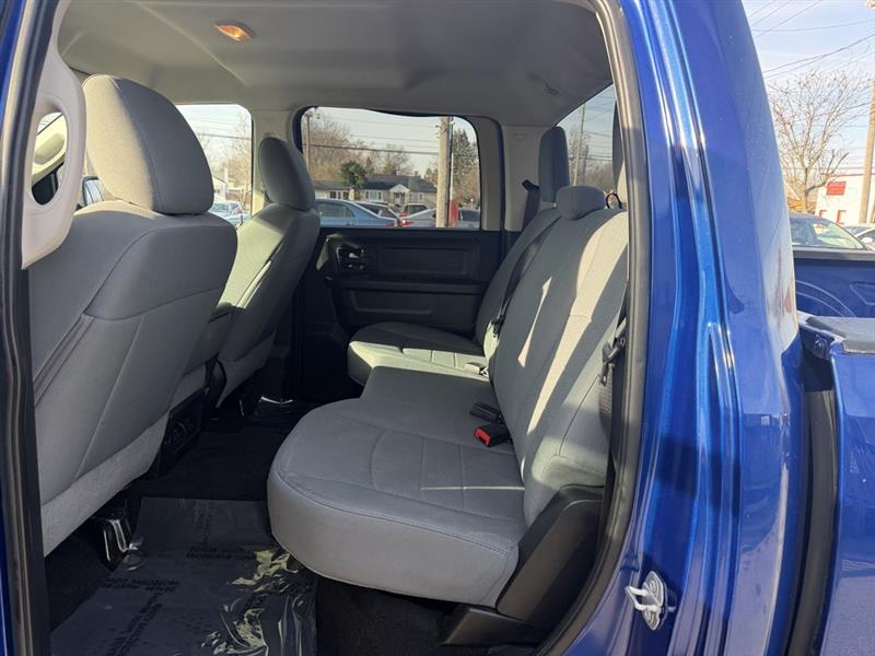 RAM 1500 Tradesman Crew Cab SWB 4WD 2014