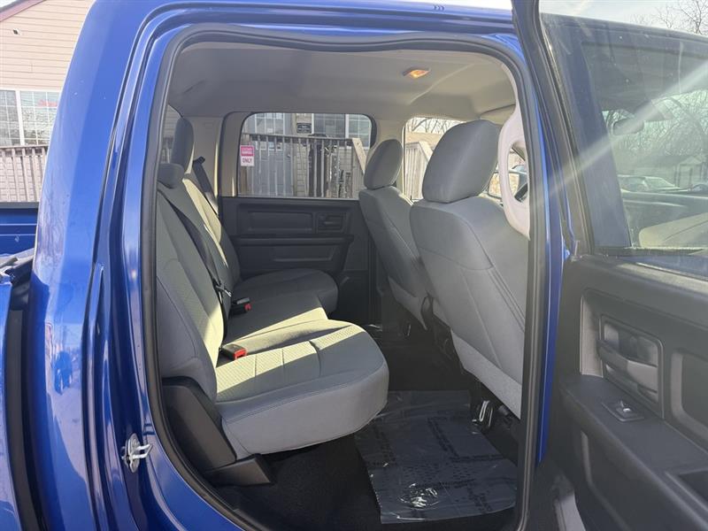 RAM 1500 Tradesman Crew Cab SWB 4WD 2014