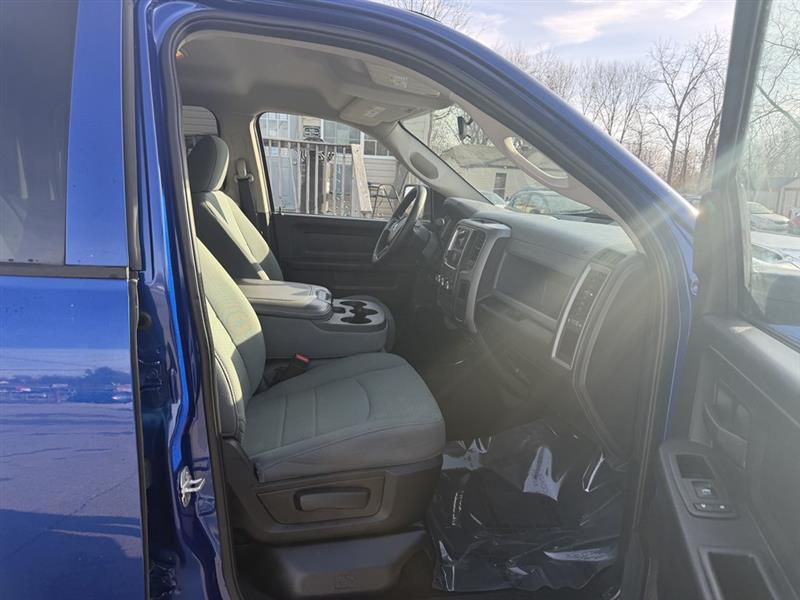 RAM 1500 Tradesman Crew Cab SWB 4WD 2014