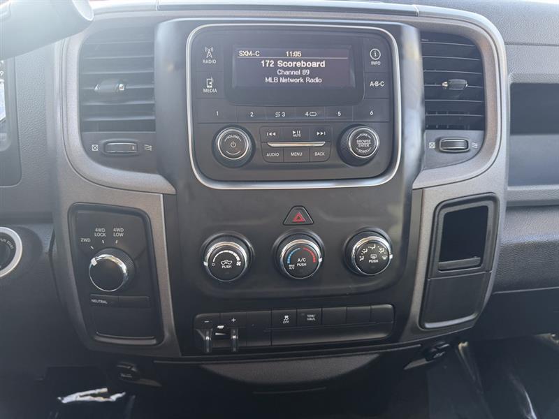 RAM 1500 Tradesman Crew Cab SWB 4WD 2014
