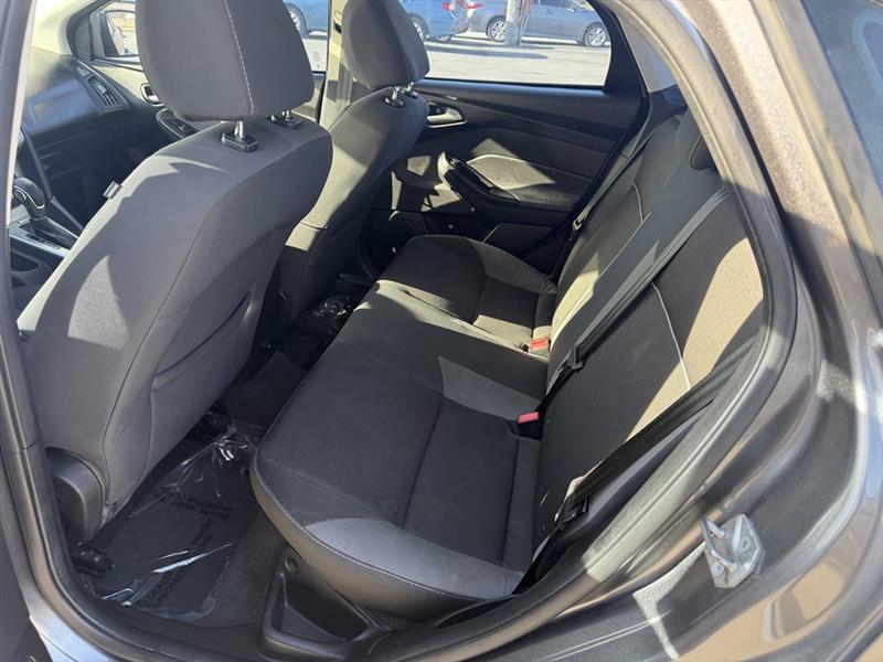 Ford Focus SE Sedan 2014