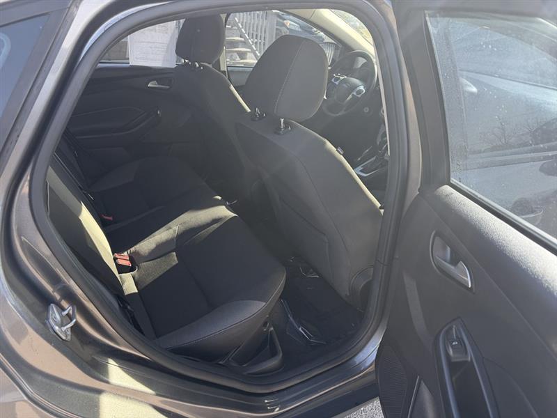 Ford Focus SE Sedan 2014