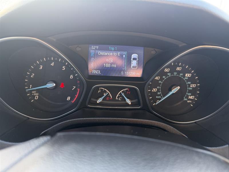 Ford Focus SE Sedan 2014