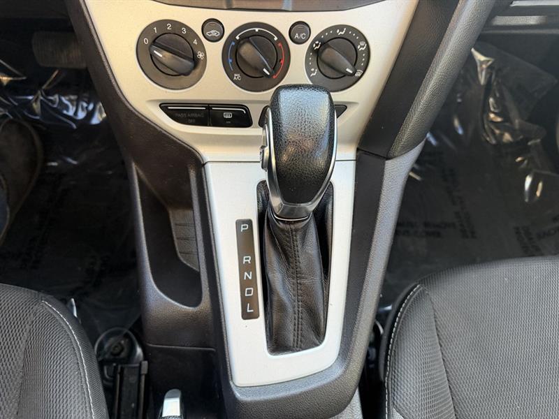 Ford Focus SE Sedan 2014