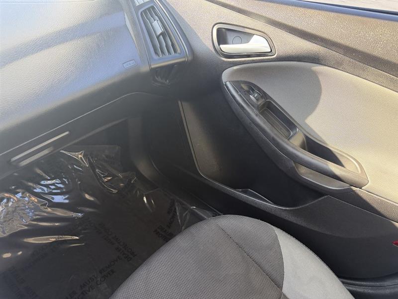 Ford Focus SE Sedan 2014