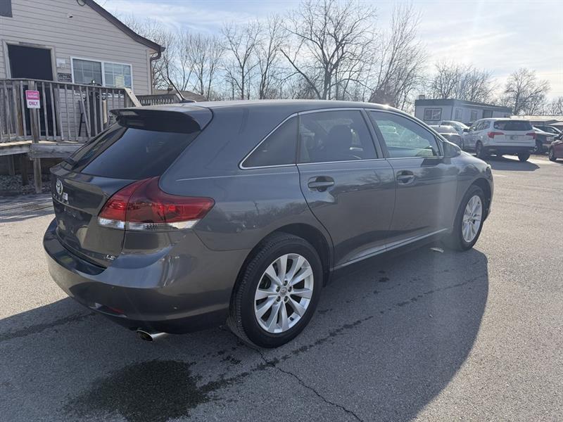 Toyota Venza LE I4 FWD 2013