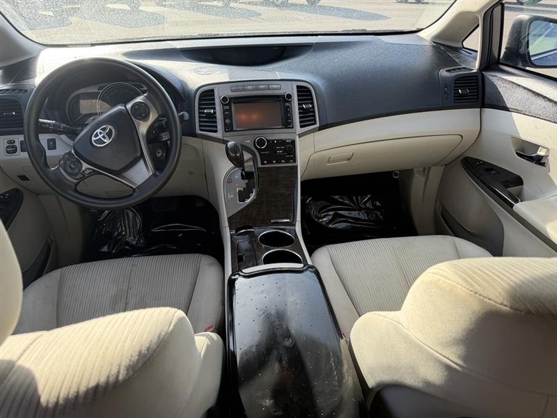 Toyota Venza LE I4 FWD 2013