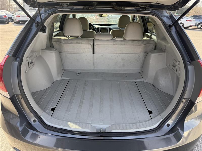 Toyota Venza LE I4 FWD 2013