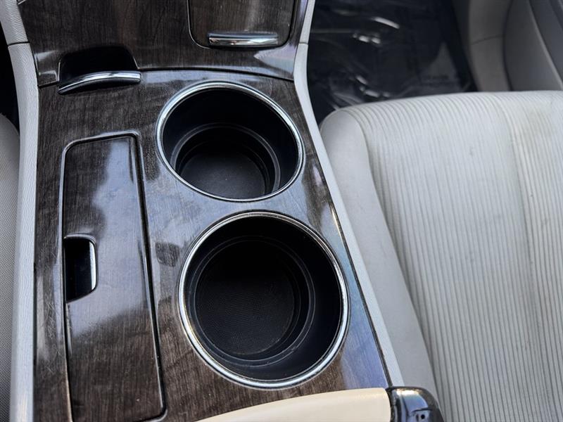 Toyota Venza LE I4 FWD 2013