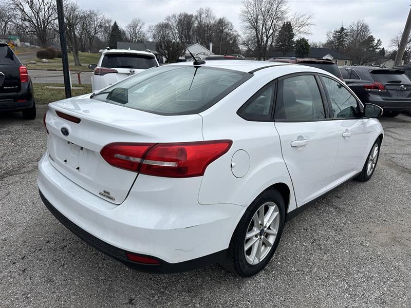 Ford Focus SE Sedan 2016