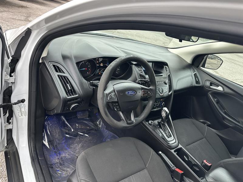 Ford Focus SE Sedan 2016