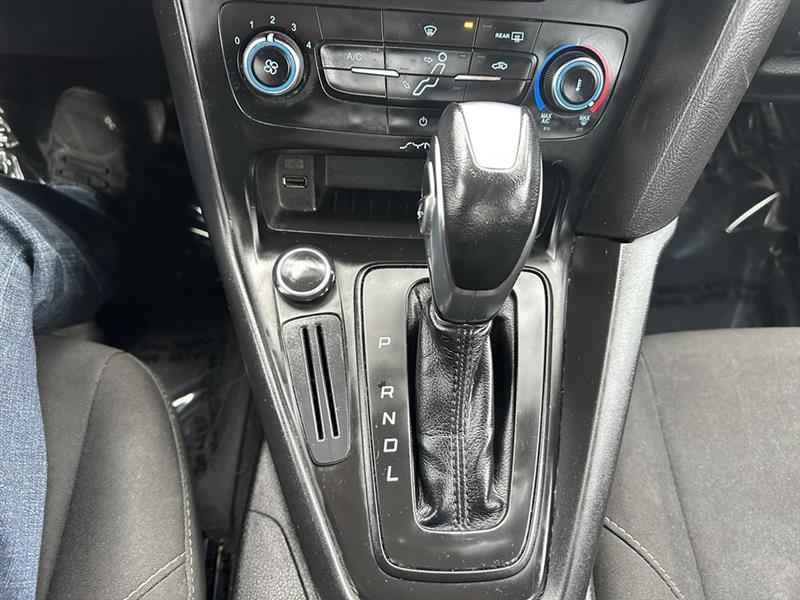 Ford Focus SE Sedan 2016