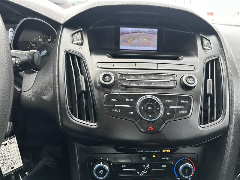 Ford Focus SE Sedan 2016