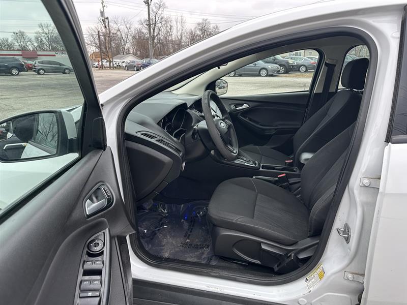 Ford Focus SE Sedan 2016