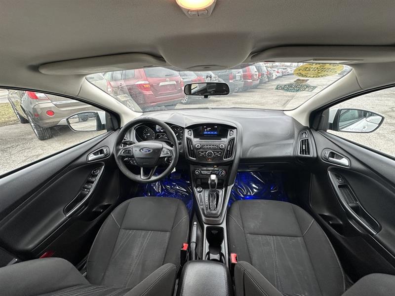 Ford Focus SE Sedan 2016