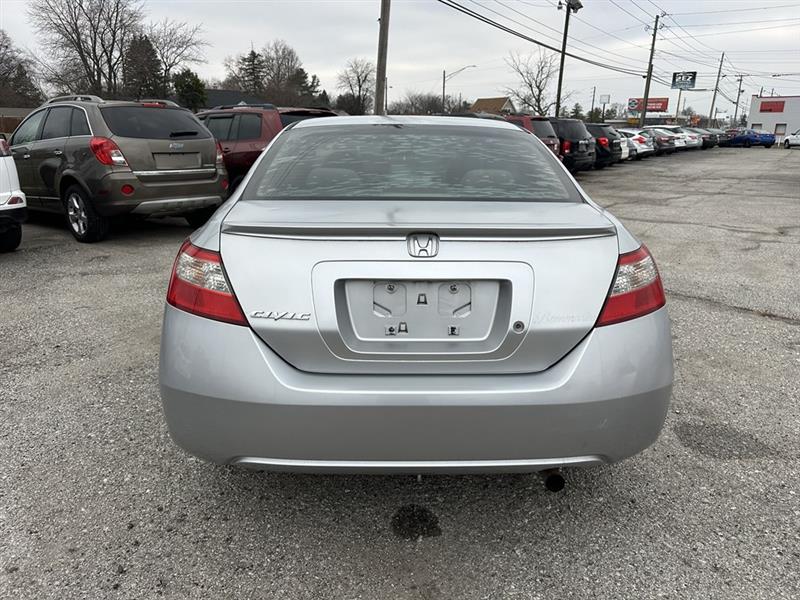 Honda Civic LX Coupe 5-Speed AT 2011