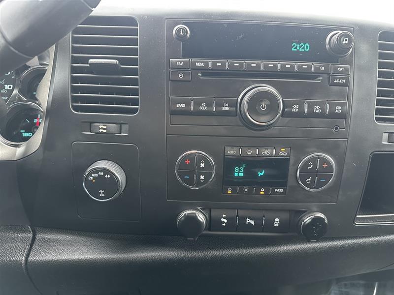 Chevrolet Silverado 1500 LT Crew Cab 4WD 2012