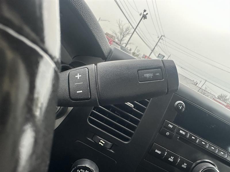 Chevrolet Silverado 1500 LT Crew Cab 4WD 2012