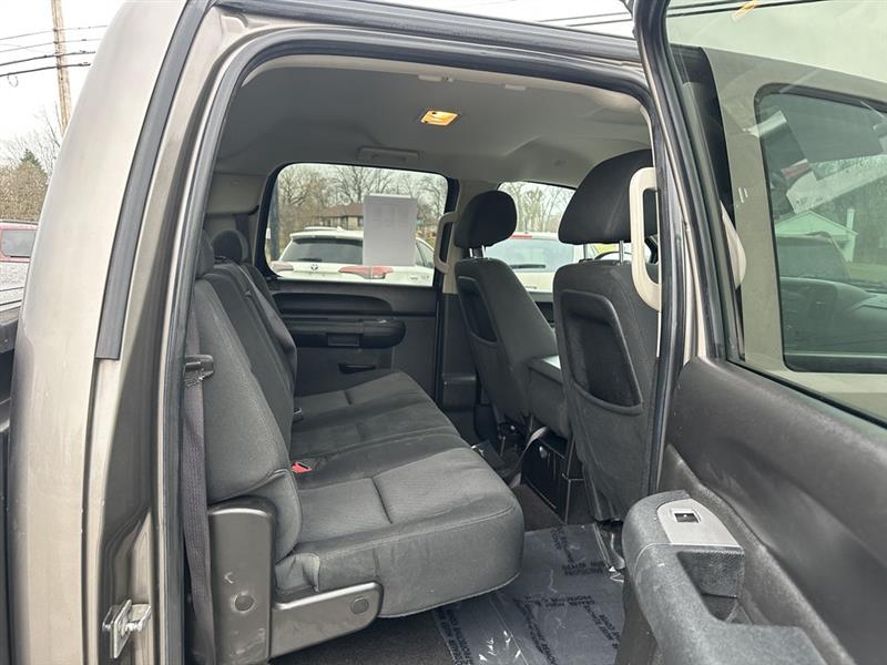 Chevrolet Silverado 1500 LT Crew Cab 4WD 2012